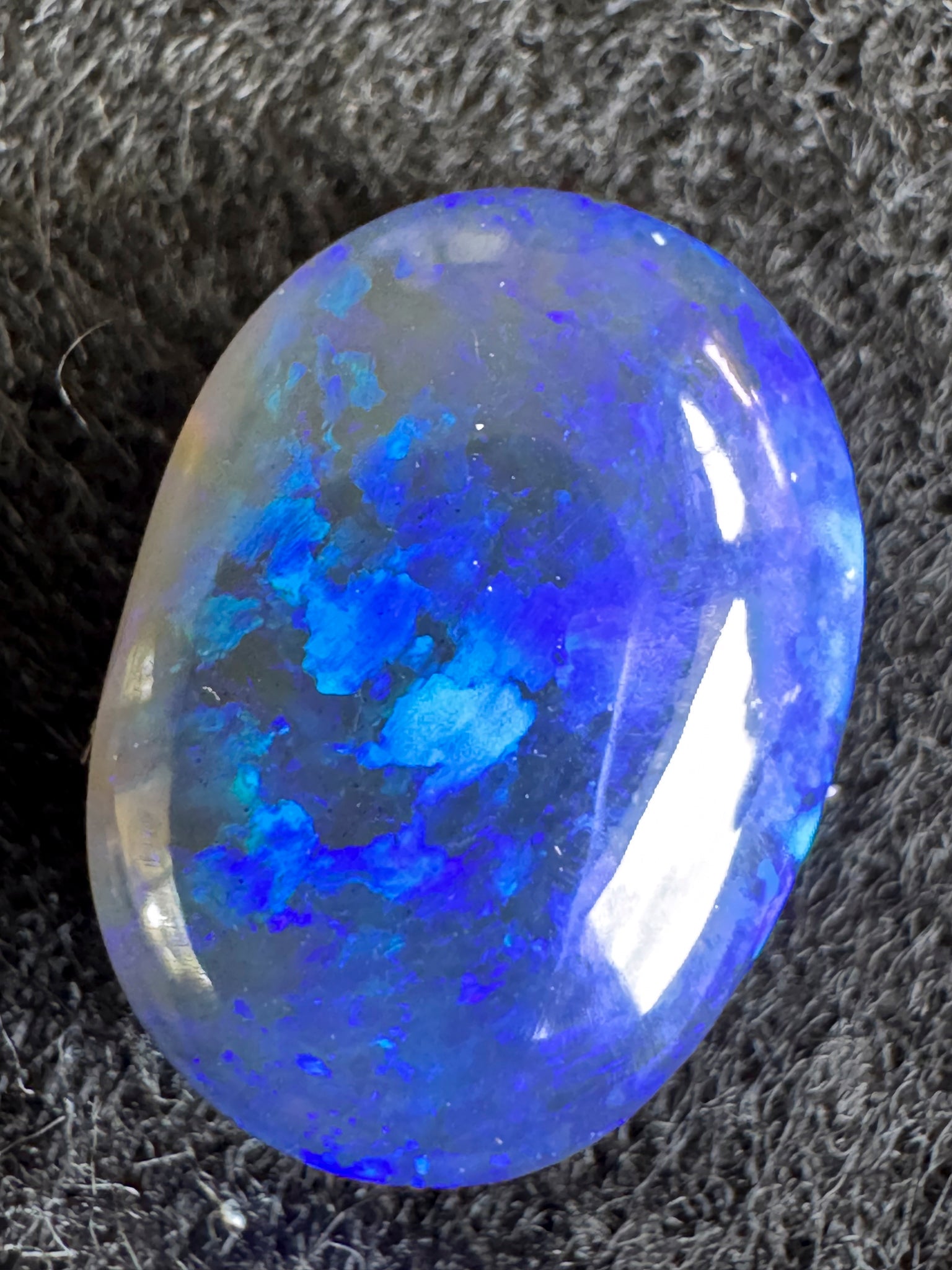 Lightning Ridge Black Opal – Natural Australian Opal Gemstone (4.55ct)